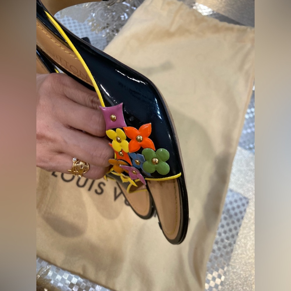 💯% Authentic Louis Vuitton sandals kitten heels - Picture 10 of 10